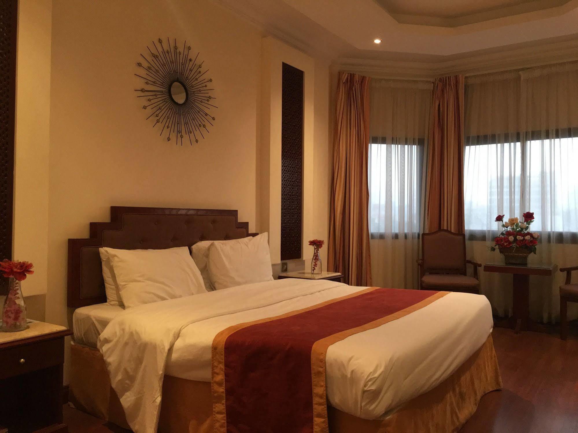 Bahrain Carlton Hotel Манама Екстериор снимка